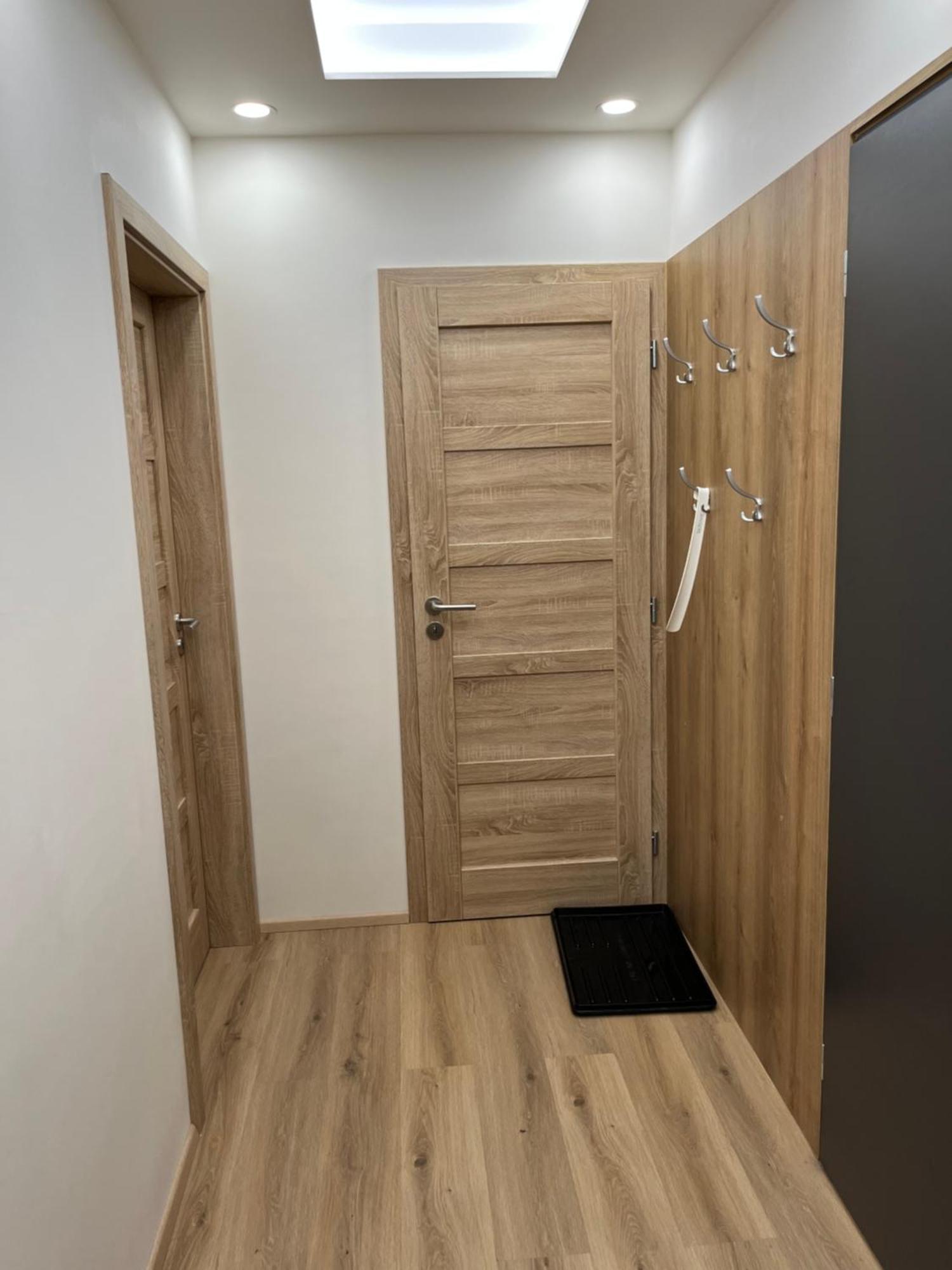 אברטאמי Apartman Plesivec All4Fun U Sjezdovky מראה חיצוני תמונה